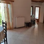 The View Захаро
